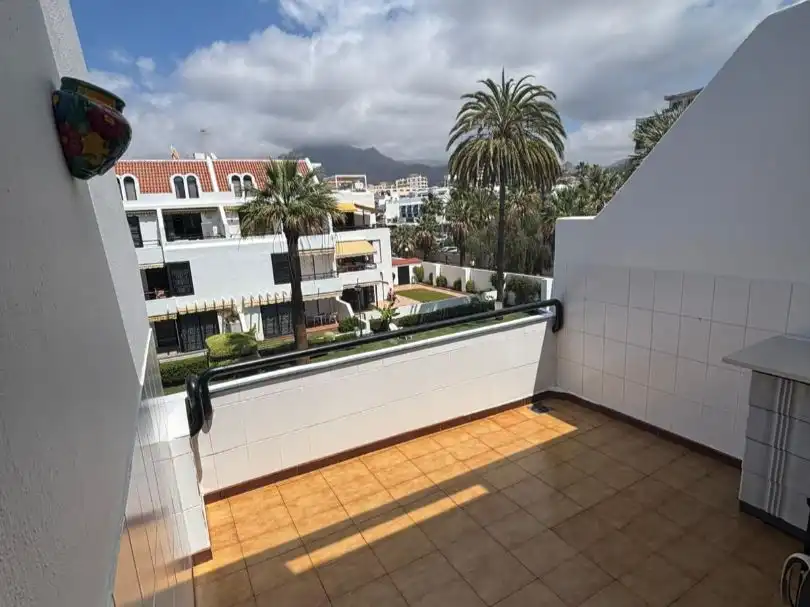 Vista exterior de Apartamento en venta en Arona con Piscina y Balcón