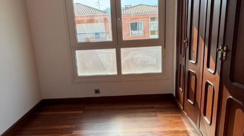 Foto 2 de Piso en venta en Plaza Campo de las Ferias, 14, Colindres, Cantabria