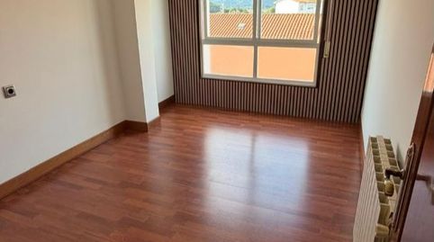 Foto 3 de Piso en venta en Plaza Campo de las Ferias, 14, Colindres, Cantabria