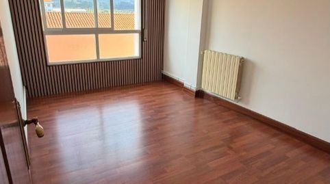 Foto 4 de Piso en venta en Plaza Campo de las Ferias, 14, Colindres, Cantabria