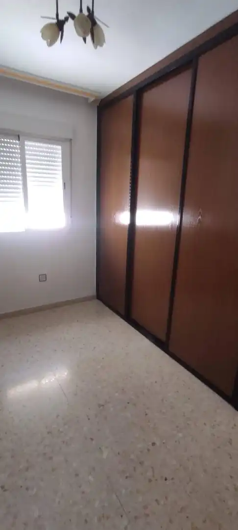 Schlafzimmer von Wohnung zum Verkauf in Córdoba mit Klimaanlage, Heizung und Privatgarten