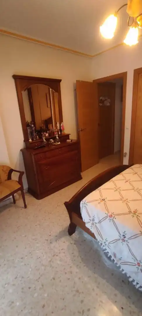 Schlafzimmer von Wohnung zum Verkauf in Córdoba mit Klimaanlage, Heizung und Privatgarten