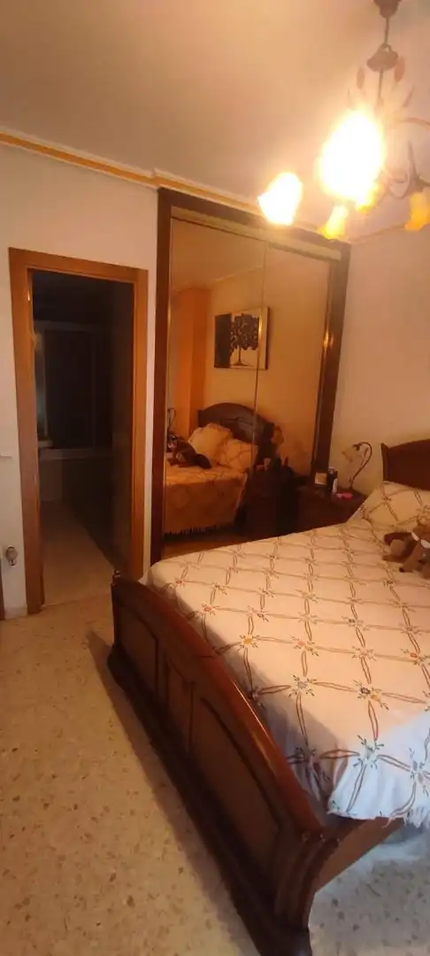 Schlafzimmer von Wohnung zum Verkauf in Córdoba mit Klimaanlage, Heizung und Privatgarten