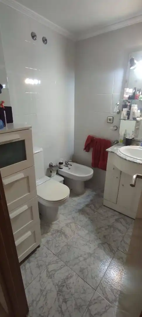 Badezimmer von Wohnung zum Verkauf in Córdoba mit Klimaanlage, Heizung und Privatgarten