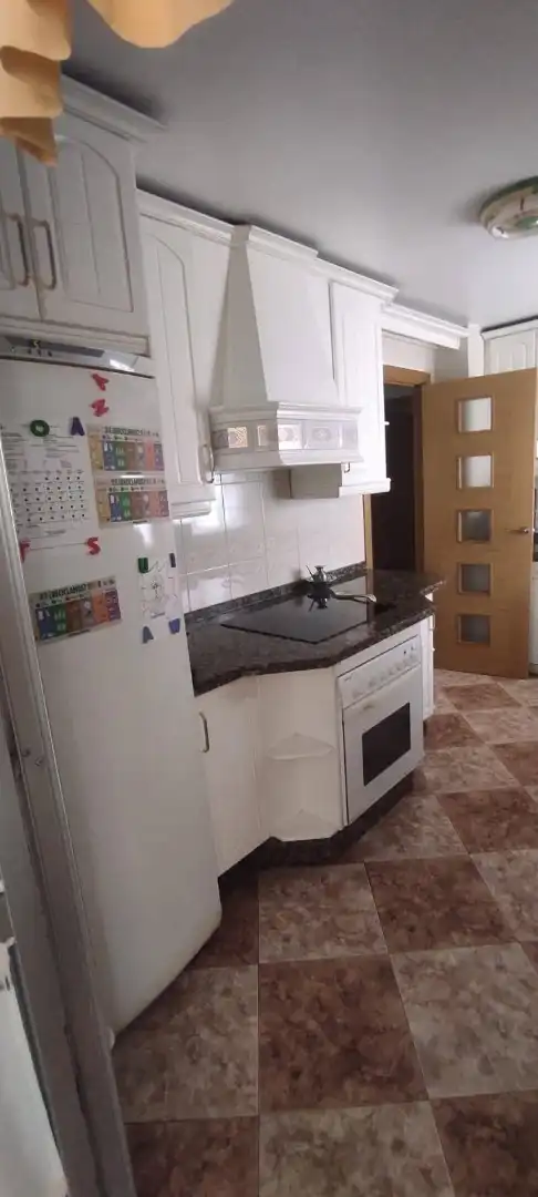 Küche von Wohnung zum Verkauf in Córdoba mit Klimaanlage, Heizung und Privatgarten