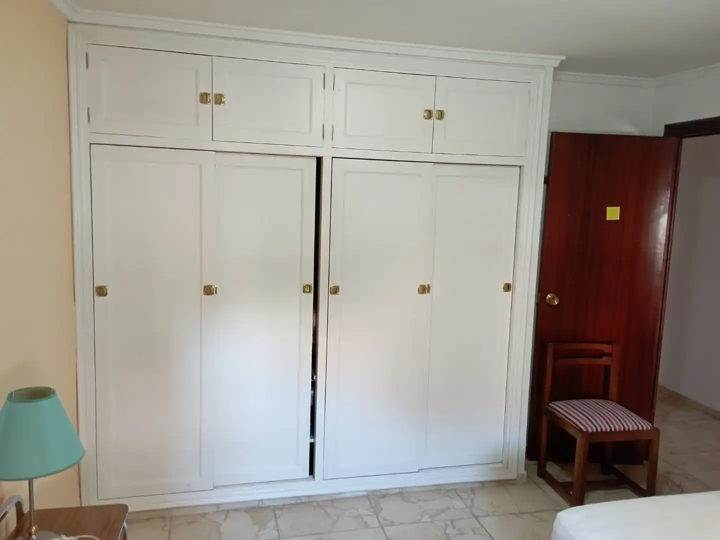 Bedroom of Flat for rent in Cuenca  with Heating, Furnished and Balcony