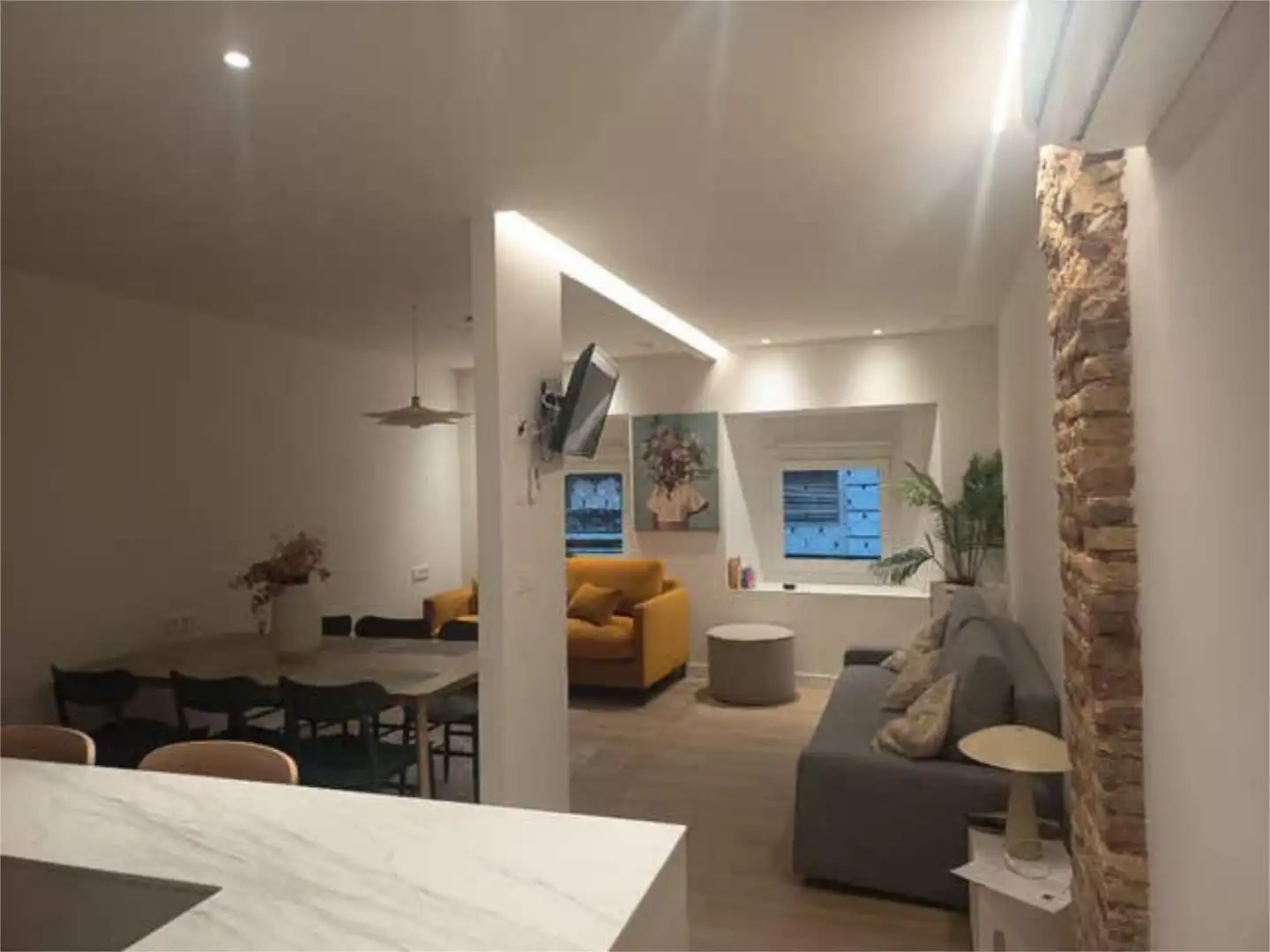 Wohnzimmer von Wohnung zur Miete in  Pamplona / Iruña mit Heizung