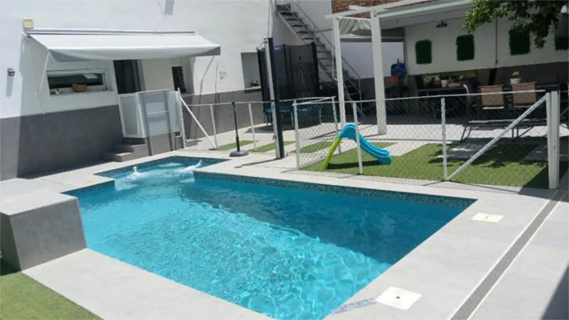 Piscina de Casa o xalet en venda en Churriana de la Vega amb Terrassa, Traster i Piscina