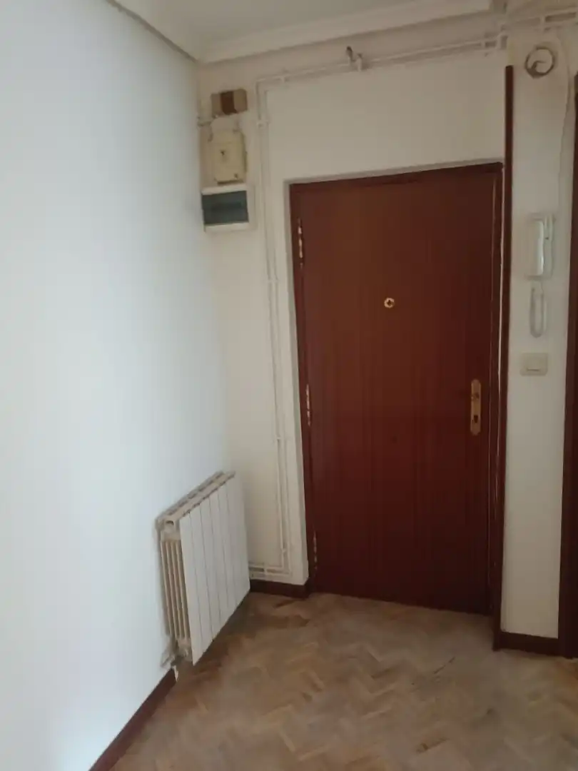 Piso en venta en Calle Francisco Pizarro, 1, Ave María Piso en venta en Palencia con Calefacción, Parquet y Amueblado