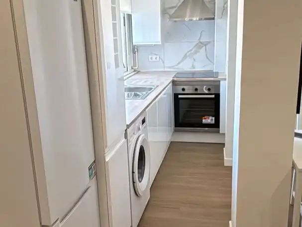 Cuina de Pis de lloguer en Madrid amb Aire condicionat, Calefacció i Parquet