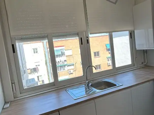 Cuina de Pis de lloguer en Madrid amb Aire condicionat, Calefacció i Parquet