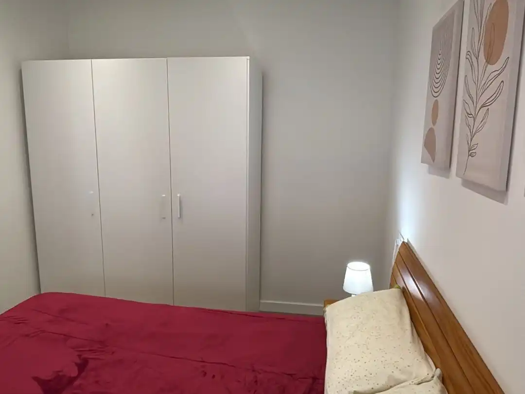 Dormitori de Pis de lloguer en Madrid amb Aire condicionat, Calefacció i Parquet