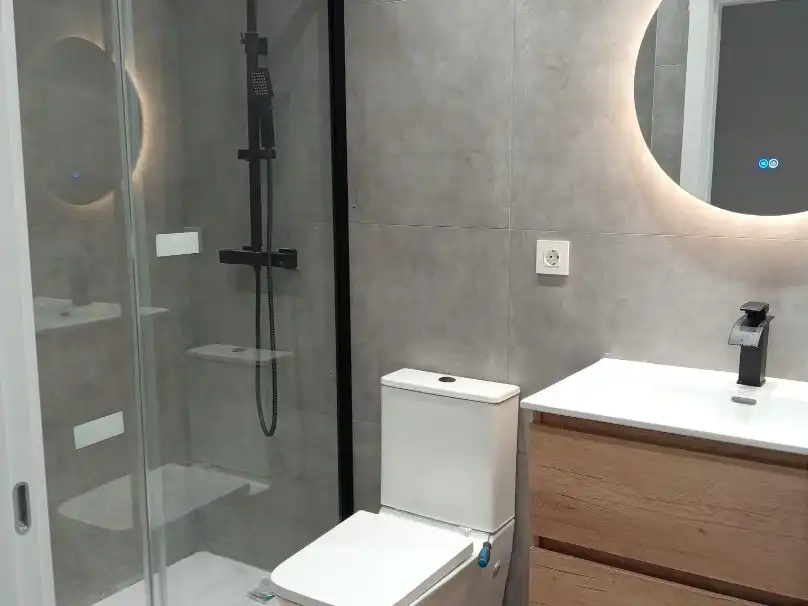 Piso en venta en Herrera Pasealekua, 49, Altza Baño de Piso en venta en Donostia - San Sebastián con Calefacción y Parking comunitario