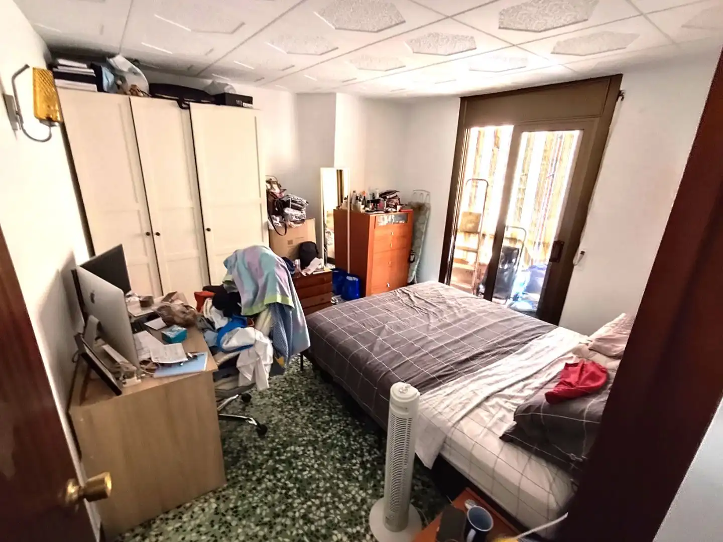 Dormitori de Pis en venda en Badalona amb Terrassa i Balcó