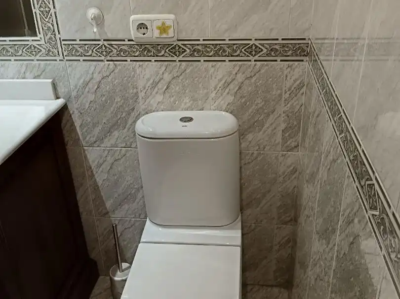 Bany de Pis en venda en  Almería Capital amb Aire condicionat