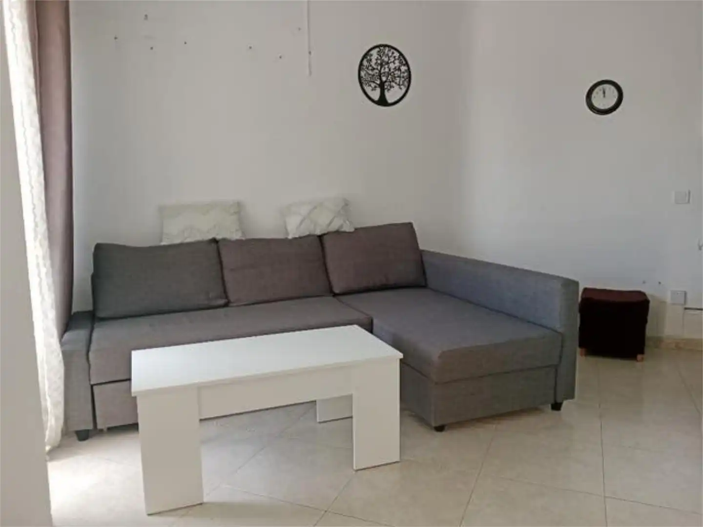 Apartament de lloguer a La Carihuela - Los Nidos Sala d'estar de Apartament de lloguer en Torremolinos amb Moblat