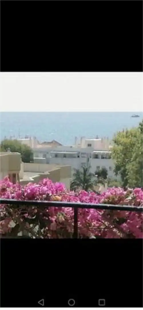 Apartament de lloguer a La Carihuela - Los Nidos Vista exterior de Apartament de lloguer en Torremolinos amb Moblat