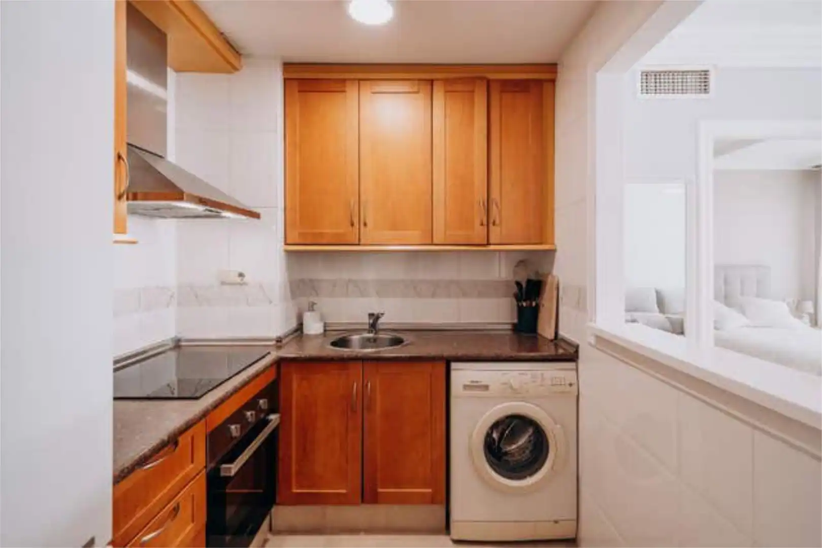Cocina de Apartamento de alquiler en Marbella con Calefacción, Terraza y Piscina