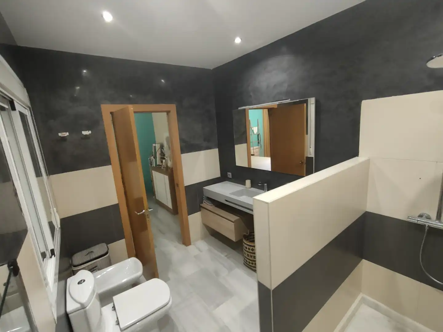 Bathroom of Flat for sale in Coria del Río  with Air Conditioner, Terrace and Balcony