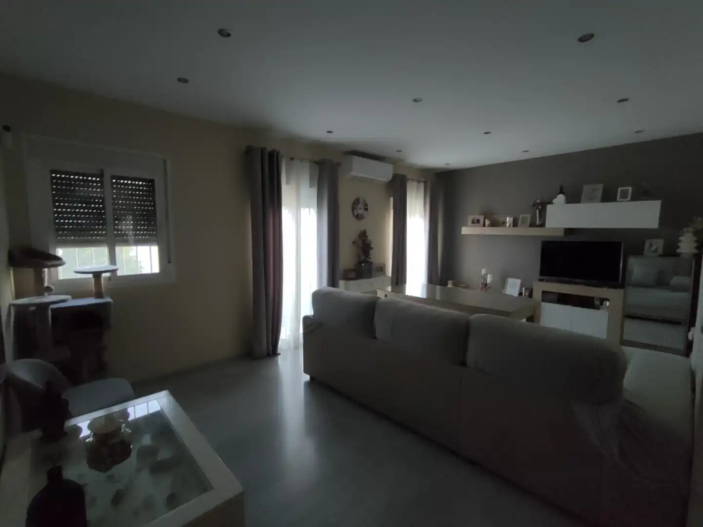 Living room of Flat for sale in Coria del Río  with Air Conditioner, Terrace and Balcony