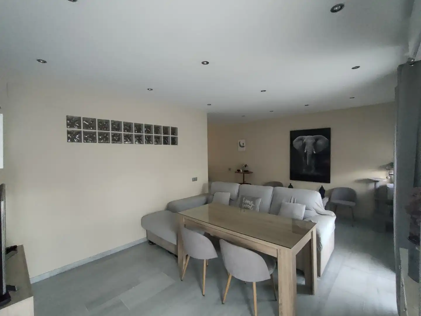 Living room of Flat for sale in Coria del Río  with Air Conditioner, Terrace and Balcony
