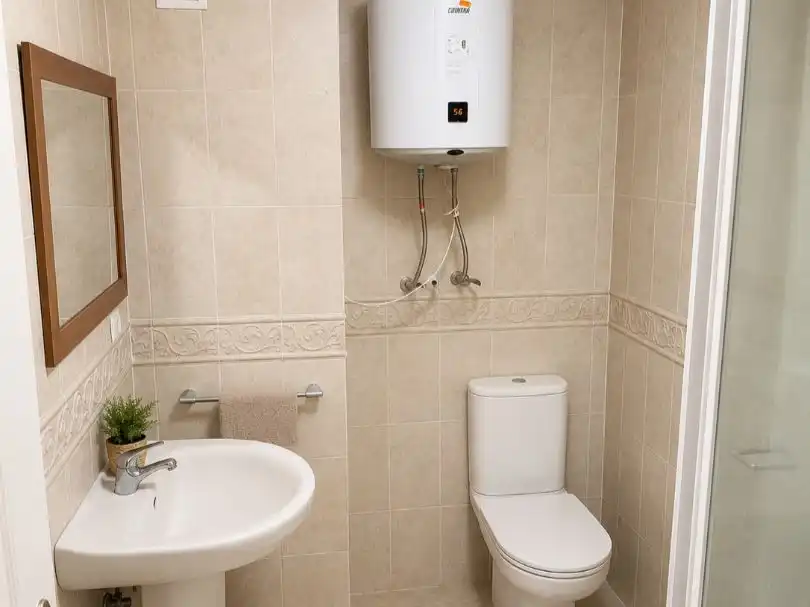 Apartament en venda a Avenida de la Paz, 3, San Luis de Sabinillas Bany de Apartament en venda en Manilva amb Terrassa i Piscina