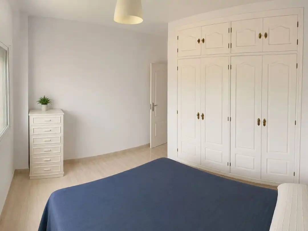 Apartament en venda a Avenida de la Paz, 3, San Luis de Sabinillas Dormitori de Apartament en venda en Manilva amb Terrassa i Piscina