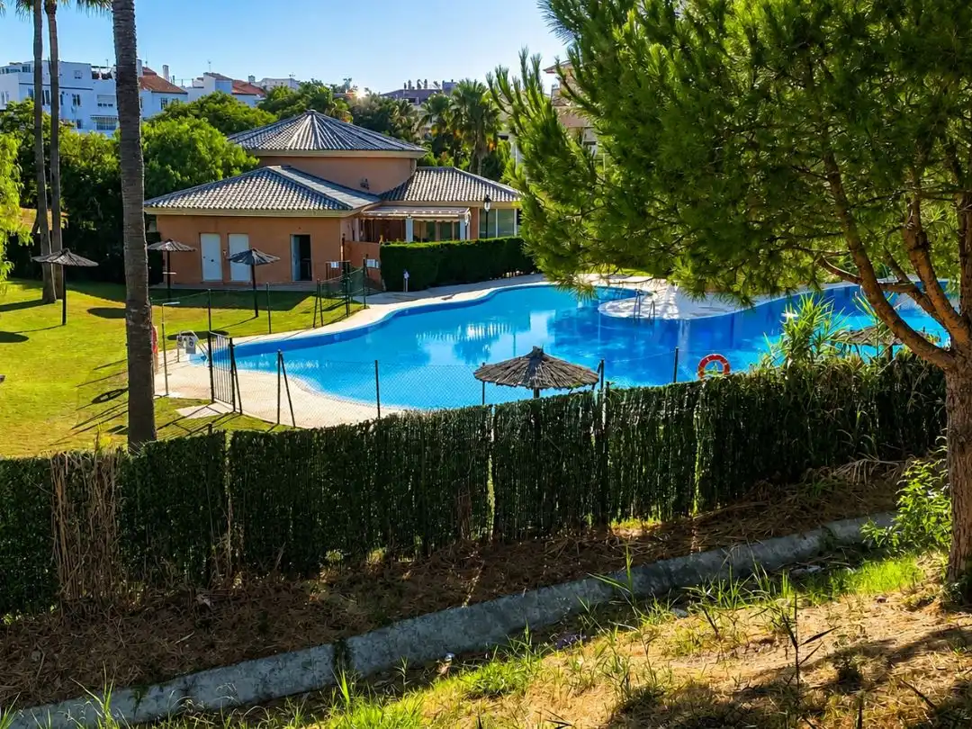 Apartament en venda a Avenida de la Paz, 3, San Luis de Sabinillas Piscina de Apartament en venda en Manilva amb Terrassa i Piscina