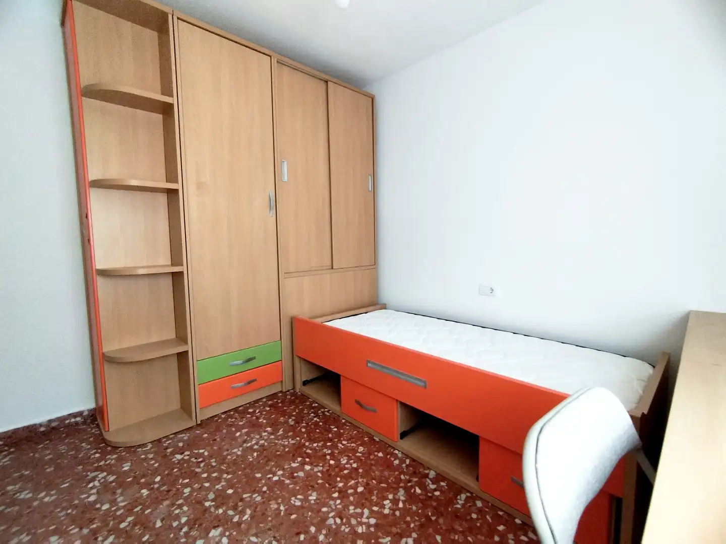 Flat for rent in Plaça Hort dels Lleons, 1, Centro