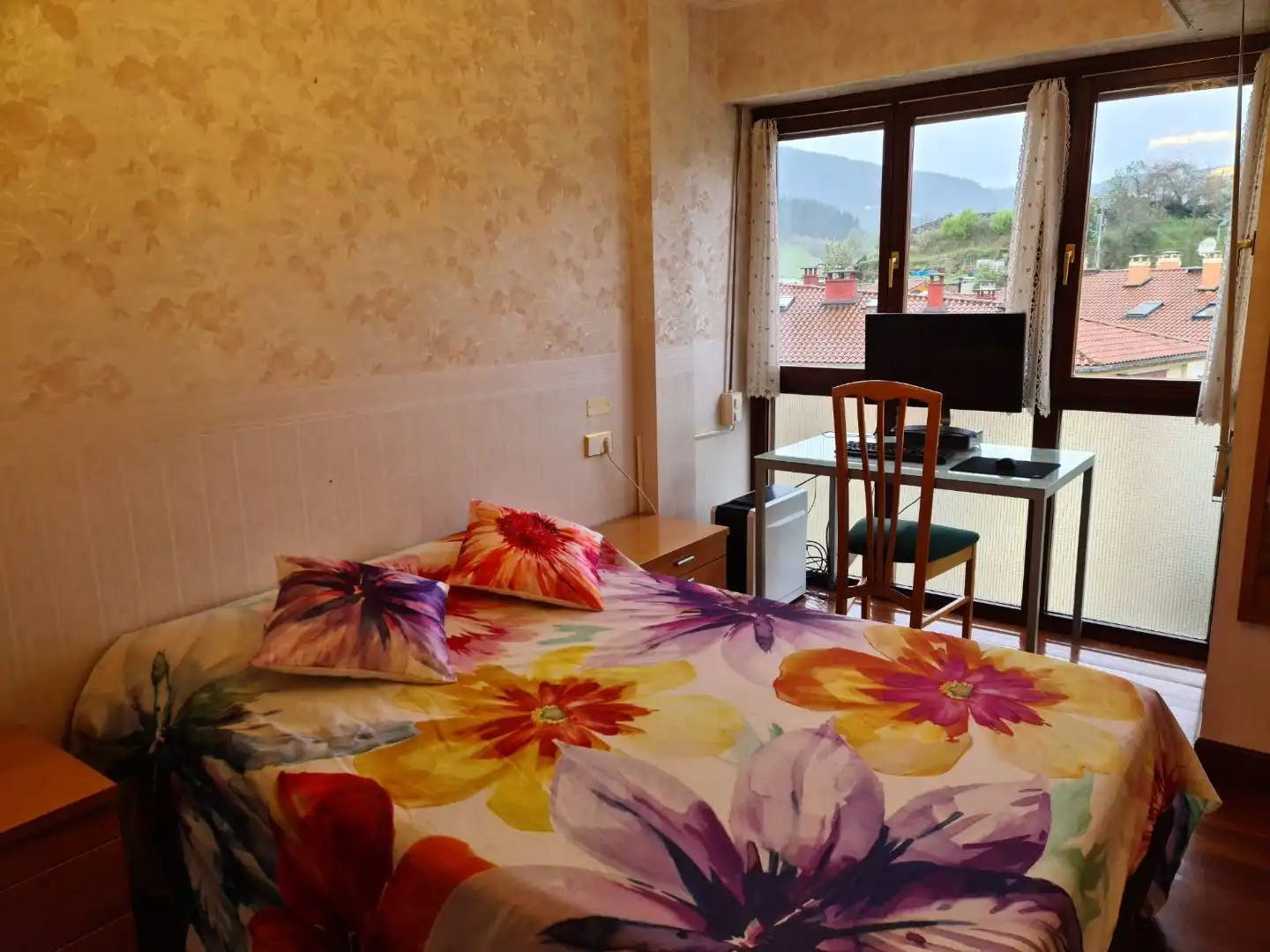 Schlafzimmer von Wohnung zur Miete in Oñati mit Heizung, Möbliert und Balkon