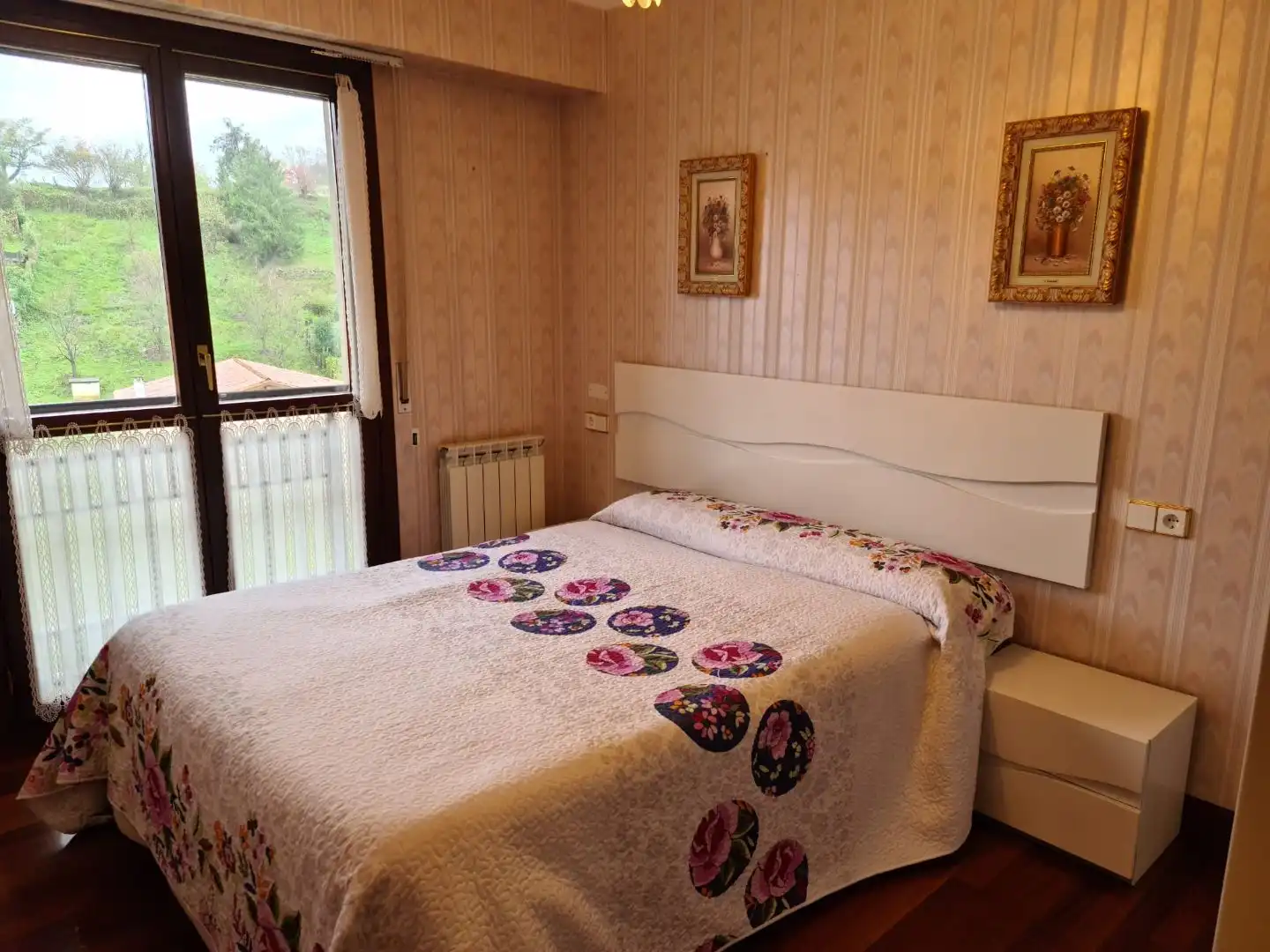 Schlafzimmer von Wohnung zur Miete in Oñati mit Heizung, Möbliert und Balkon