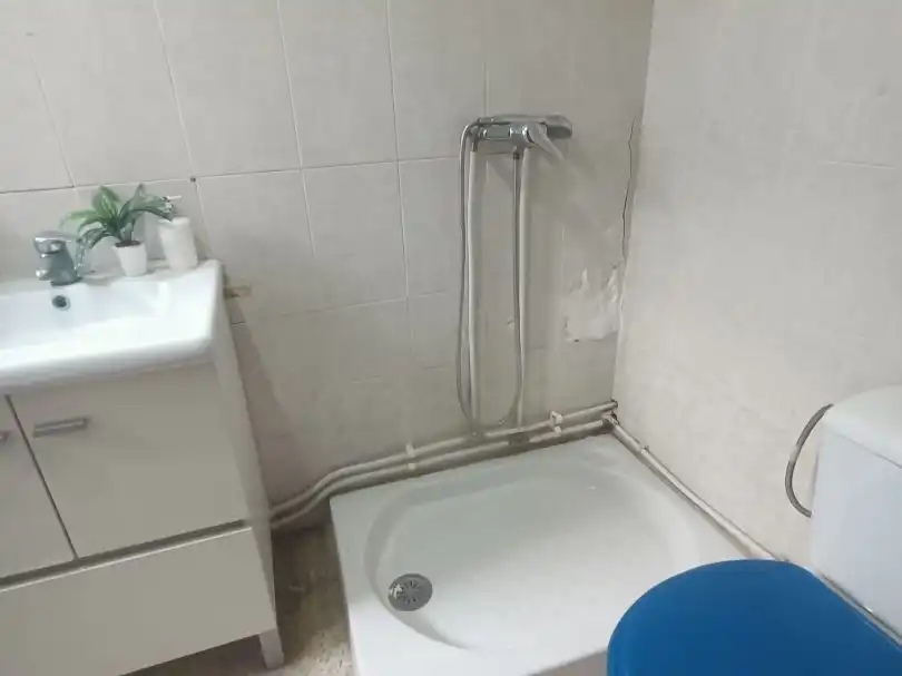 Detached homes for sale in Calle Caridad, 9, San Crispín - Huerta Nueva-Estación Bathroom of Detached homes for sale in Elda with Furnished
