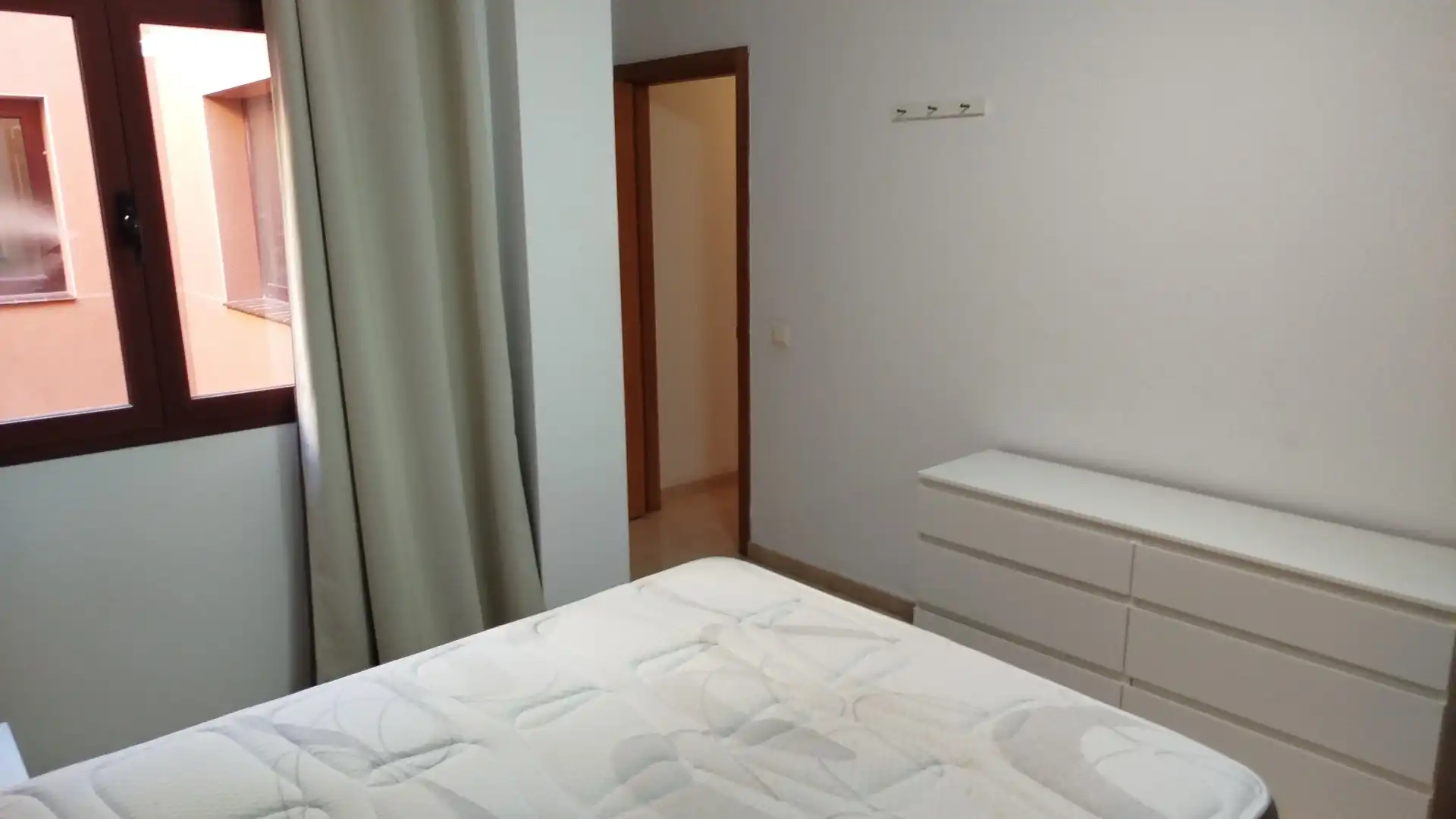 Dormitori de Pis de lloguer en Las Palmas de Gran Canaria amb Terrassa, Moblat i Forn