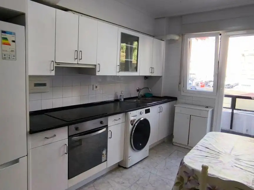 Cocina de Piso en venta en Bilbao  con Calefacción, Parquet y Terraza