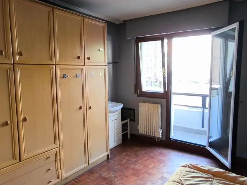 Habitación de Piso en venta en Bilbao  con Calefacción, Parquet y Terraza
