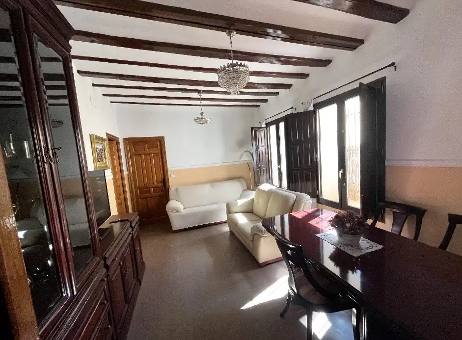 Sala d'estar de Pis de lloguer en Chinchilla de Monte-Aragón amb Traster i Moblat