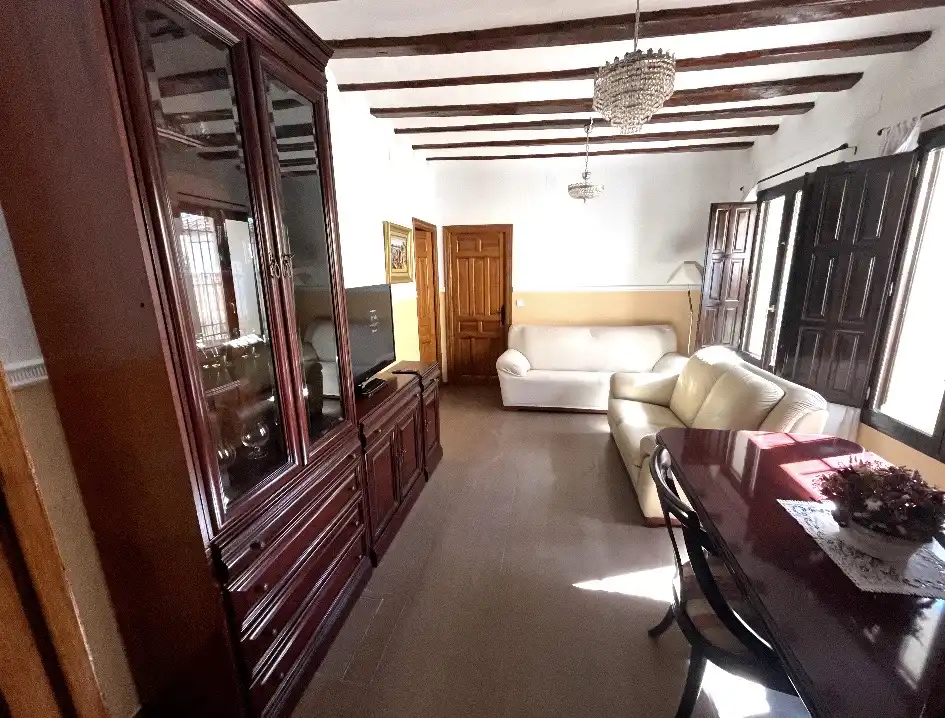 Sala d'estar de Pis de lloguer en Chinchilla de Monte-Aragón amb Traster i Moblat