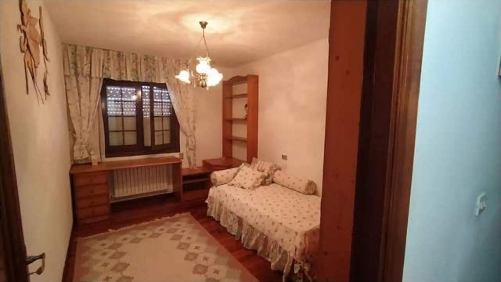 Casa adosada de alquiler en Brión Habitación de Casa adosada de alquiler en Brión con Calefacción, Jardín privado y Terraza