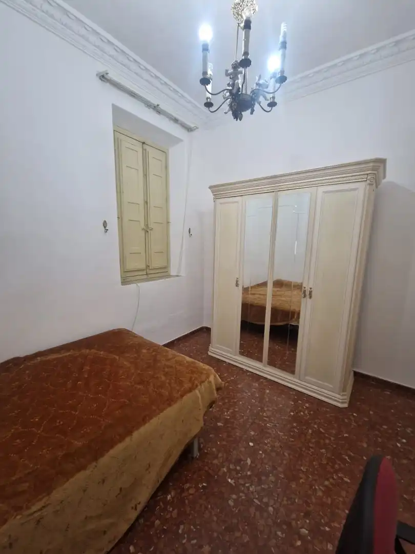 Room in Calle Mateos Gago, 24, Alfalfa - Santa Cruz Room in Calle Mateos Gago, 24, Alfalfa - Santa Cruz