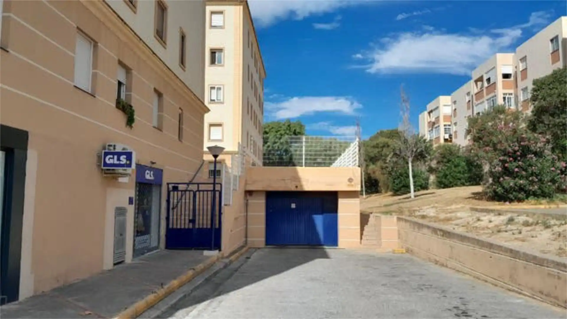 Parking of Garage for rent in Puerto Real