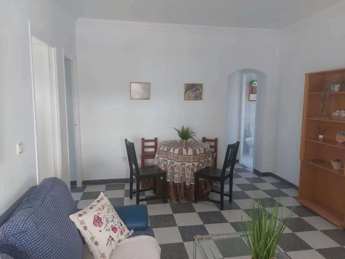 Piso en venta en Calle Manises, 8, Barrio Bajo Comedor de Piso en venta en San Juan de Aznalfarache con Amueblado y Balcón
