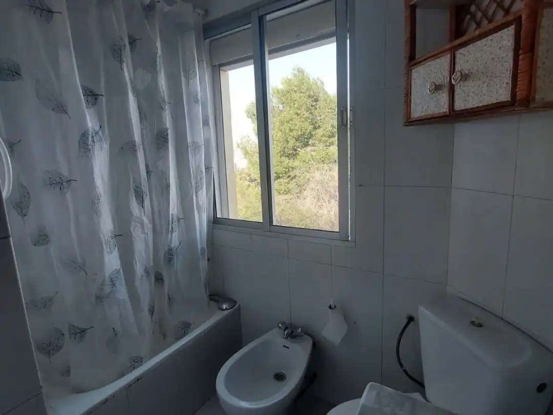 Piso en venta en Calle Manises, 8, Barrio Bajo Baño de Piso en venta en San Juan de Aznalfarache con Amueblado y Balcón