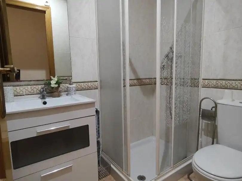 Baño de Piso de alquiler en Cartagena con Aire acondicionado, Terraza y Trastero