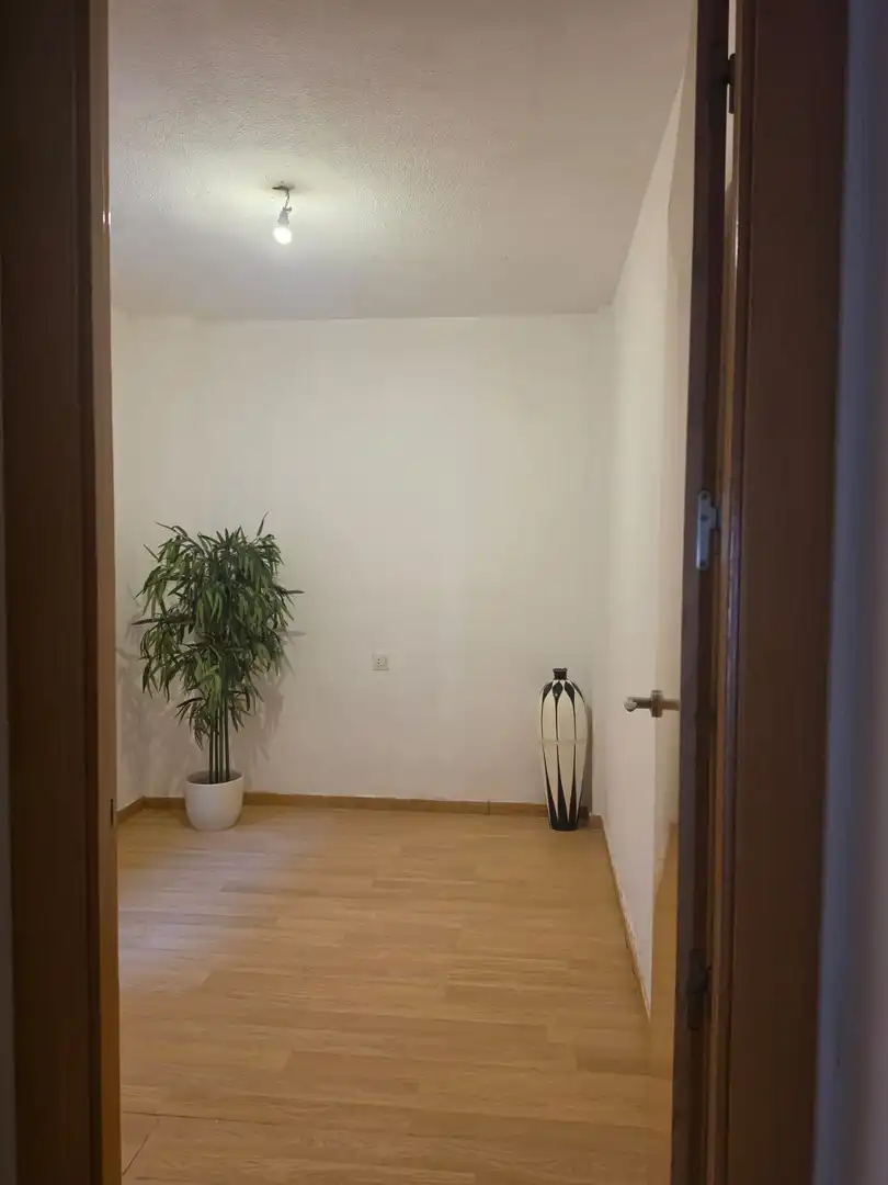 Piso en venta en Pinos Genil con Aire acondicionado, Parquet y Piscina