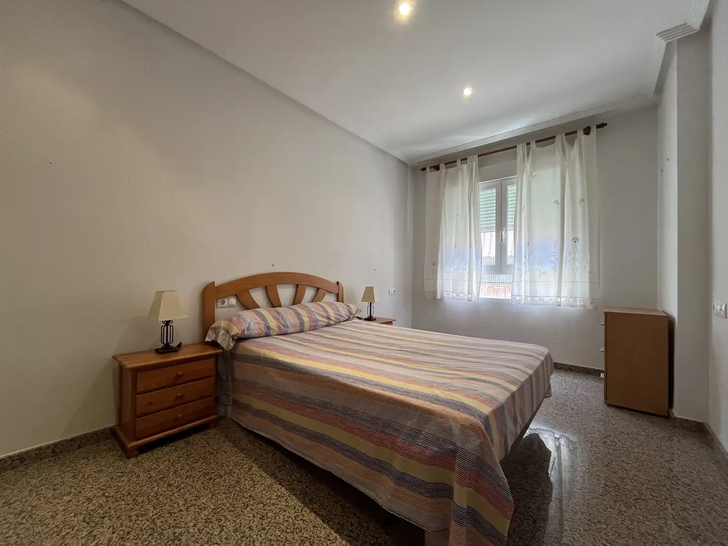 Habitación de Piso de alquiler en Elda con Aire acondicionado, Amueblado y Balcón
