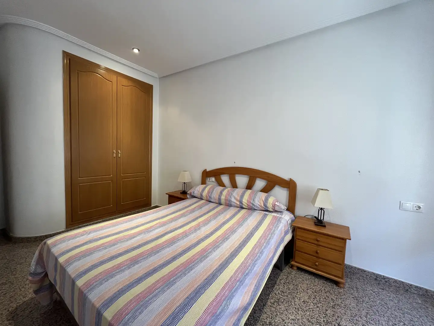 Habitación de Piso de alquiler en Elda con Aire acondicionado, Amueblado y Balcón