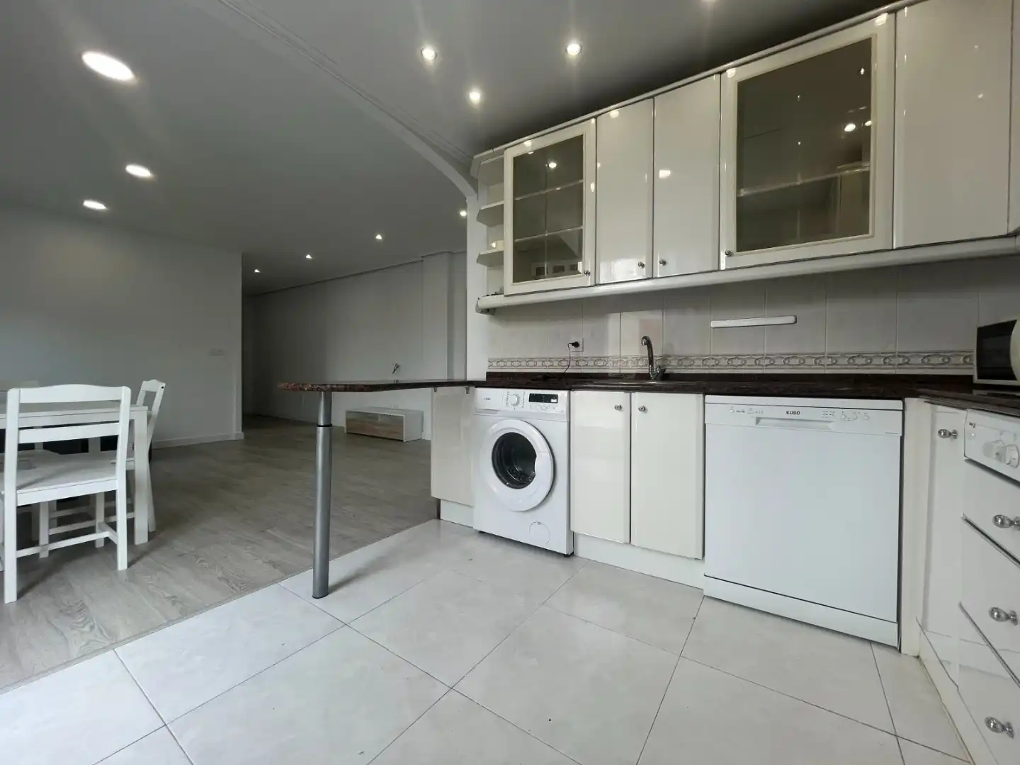 Kitchen of Flat for rent in Vitoria - Gasteiz  with Parquet flooring and Furnished