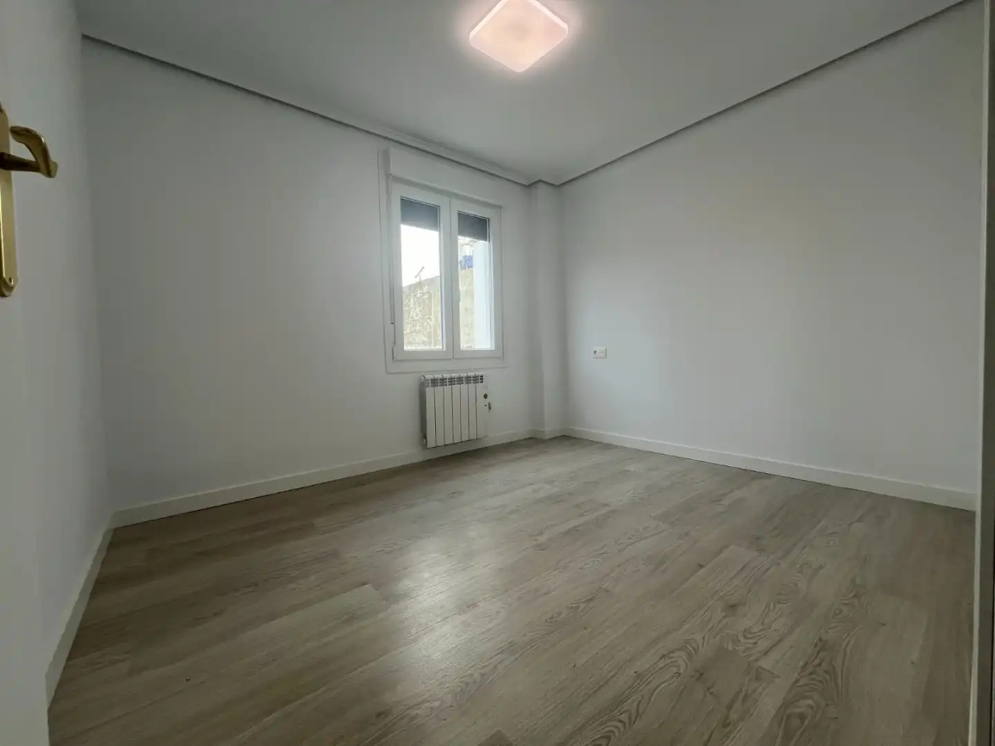 Bedroom of Flat for rent in Vitoria - Gasteiz  with Parquet flooring and Furnished