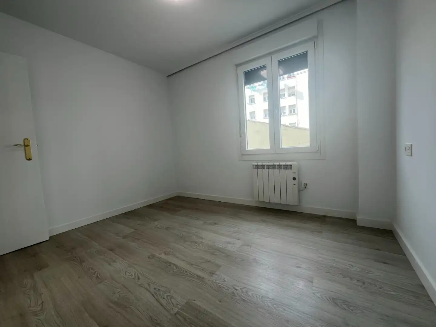 Bedroom of Flat for rent in Vitoria - Gasteiz  with Parquet flooring and Furnished