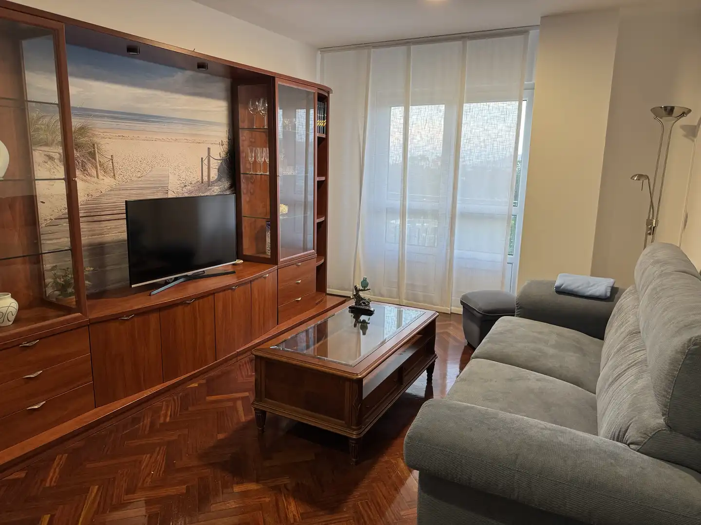 Sala de estar de Piso de alquiler en Laxe con Calefacción, Parquet y Terraza